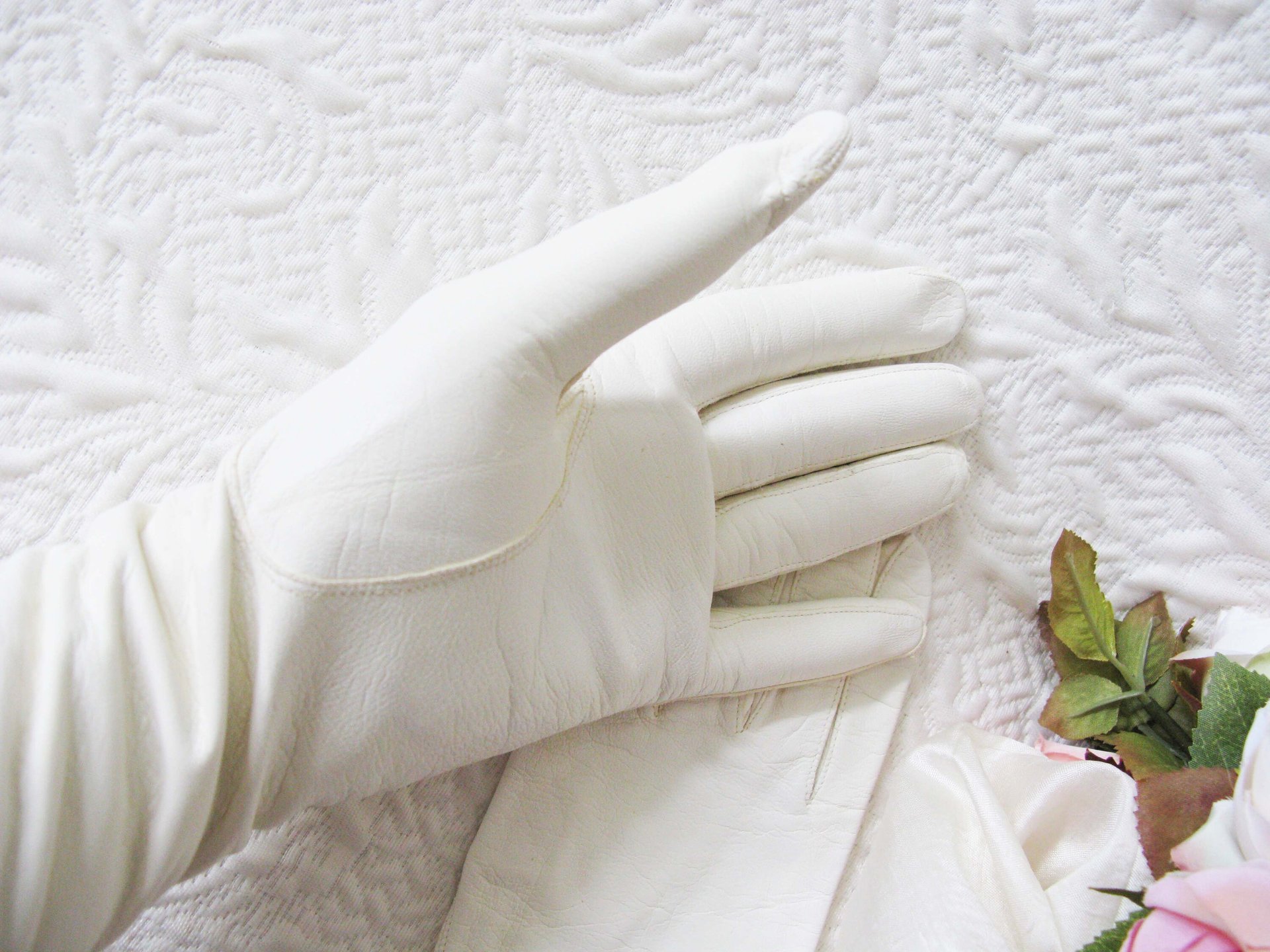 Vintage White Leather Matinee Gloves Retro Wedding Bride Tea NOS Downton Titanic Jane Austen Cosplay Free Ship  US When Roses Bloom