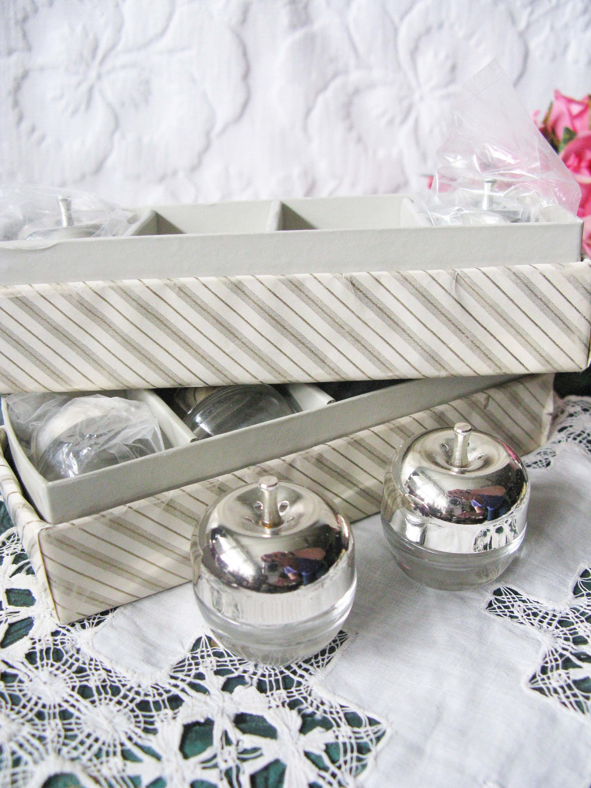 Vintage Silver Salt Pepper Shaker Apples Set/8 NOS Tea Brunch Downton Abbey Classic Tea Cottage Shabby Chic Decorative Gift WhenRosesBloom
