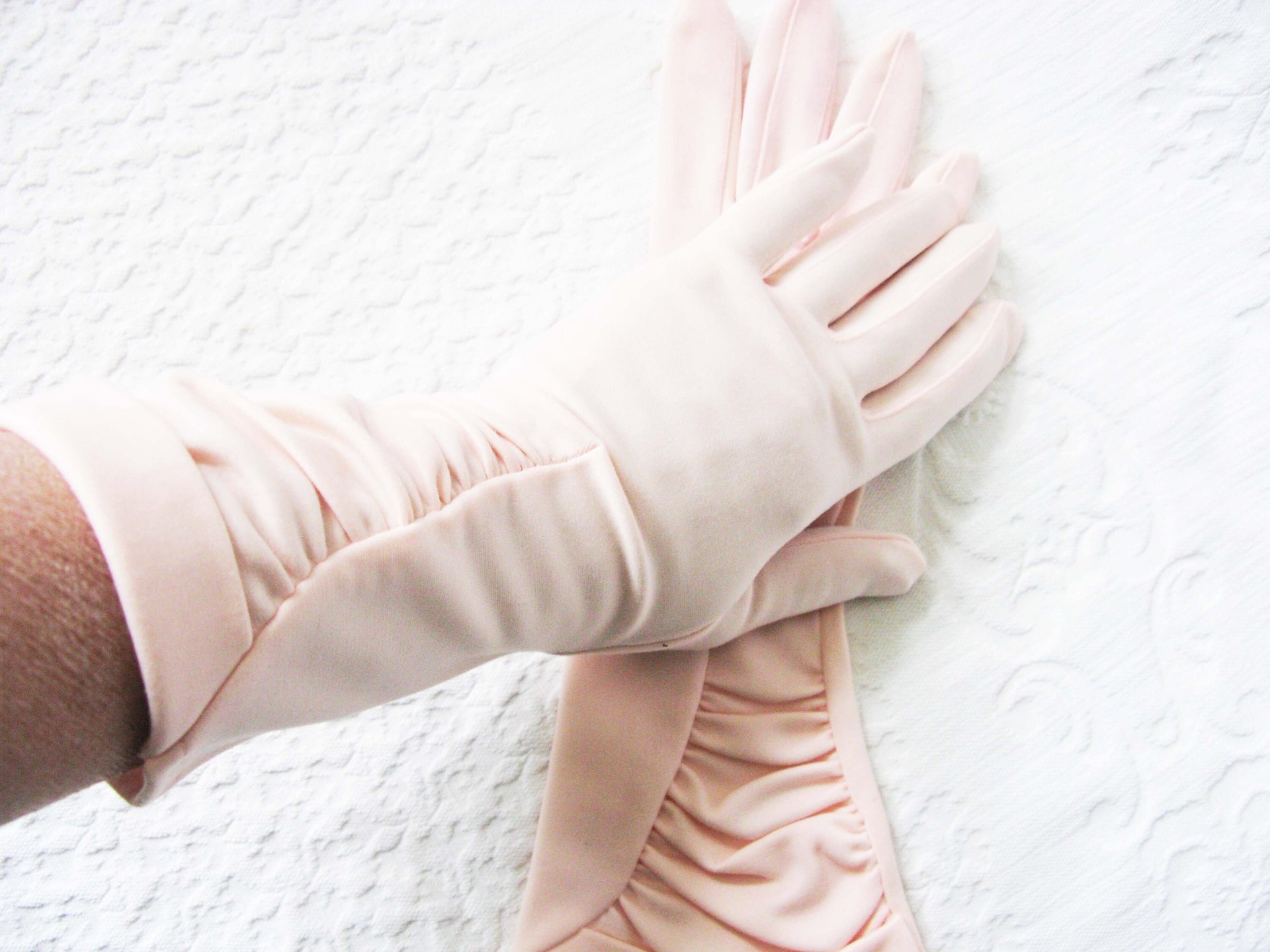 Pink Gloves Vintage Mid Forearm Length Wedding Tea Party Retro Bridal Mid Century Elegant Cosplay Free Ship US When Roses Bloom