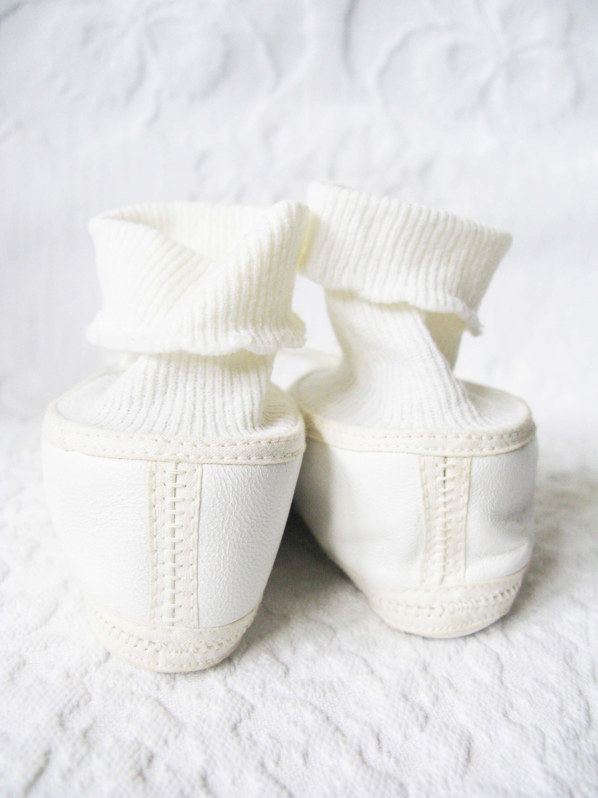 Vintage Baby Crib Shoes Size 1 White Leather Ballet Slippers Baby Keepsake Heirloom Gift doll shoes WhenRosesBloom