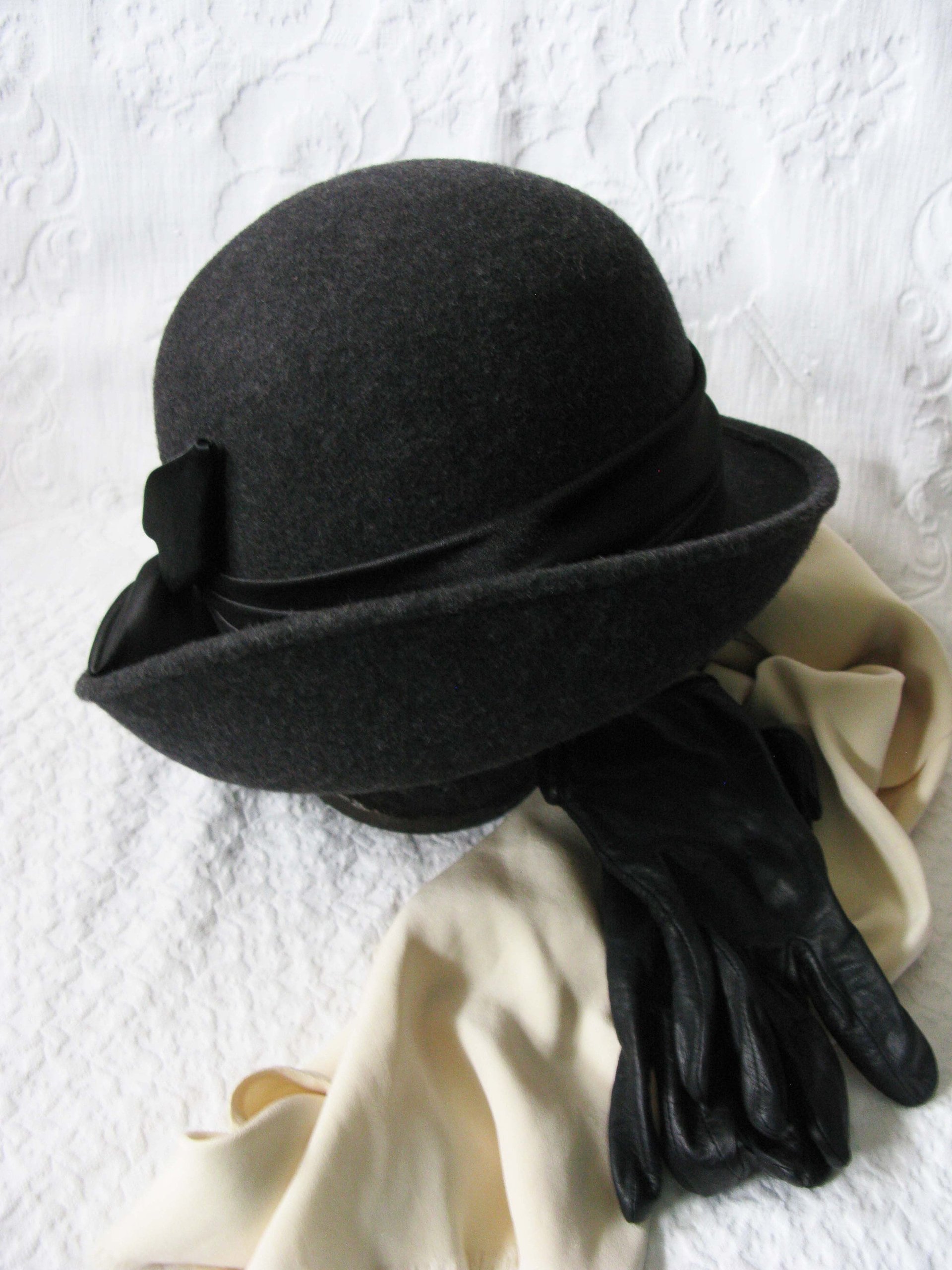 Vintage Hat Gray  Cloche Tea Wedding Garden Party Retro Tailored Elegance Downton Miss Phryne Fisher Gatsby Cosplay Style  WhenRosesBloom