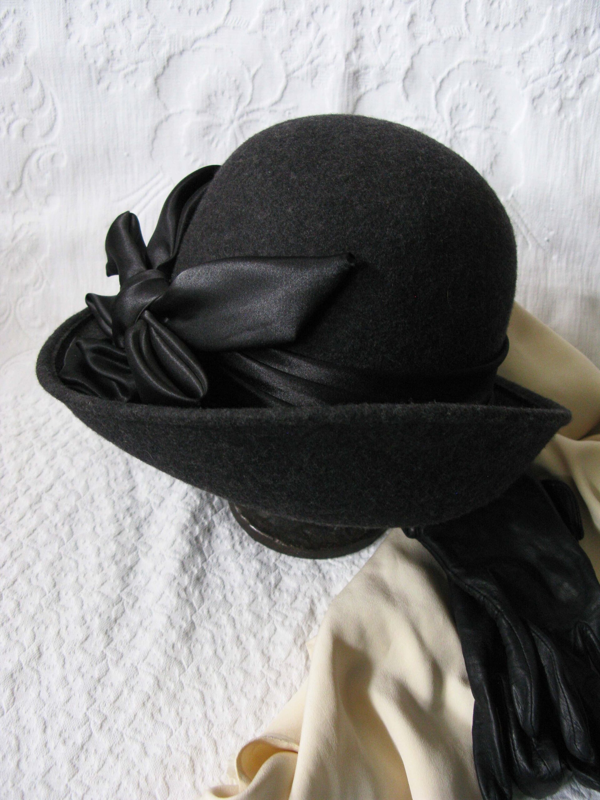 Vintage Hat Gray  Cloche Tea Wedding Garden Party Retro Tailored Elegance Downton Miss Phryne Fisher Gatsby Cosplay Style  WhenRosesBloom