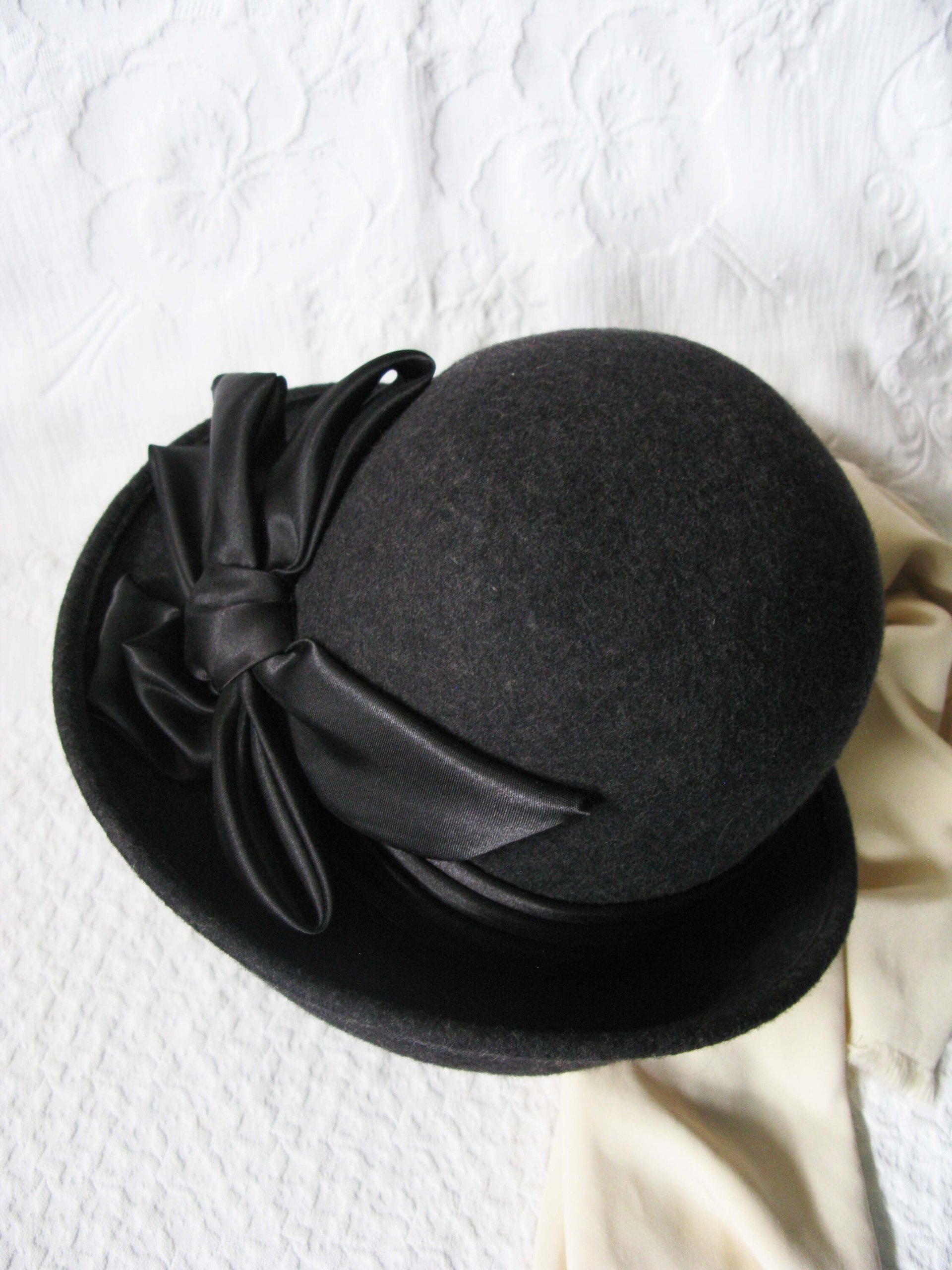 Vintage Hat Gray  Cloche Tea Wedding Garden Party Retro Tailored Elegance Downton Miss Phryne Fisher Gatsby Cosplay Style  WhenRosesBloom