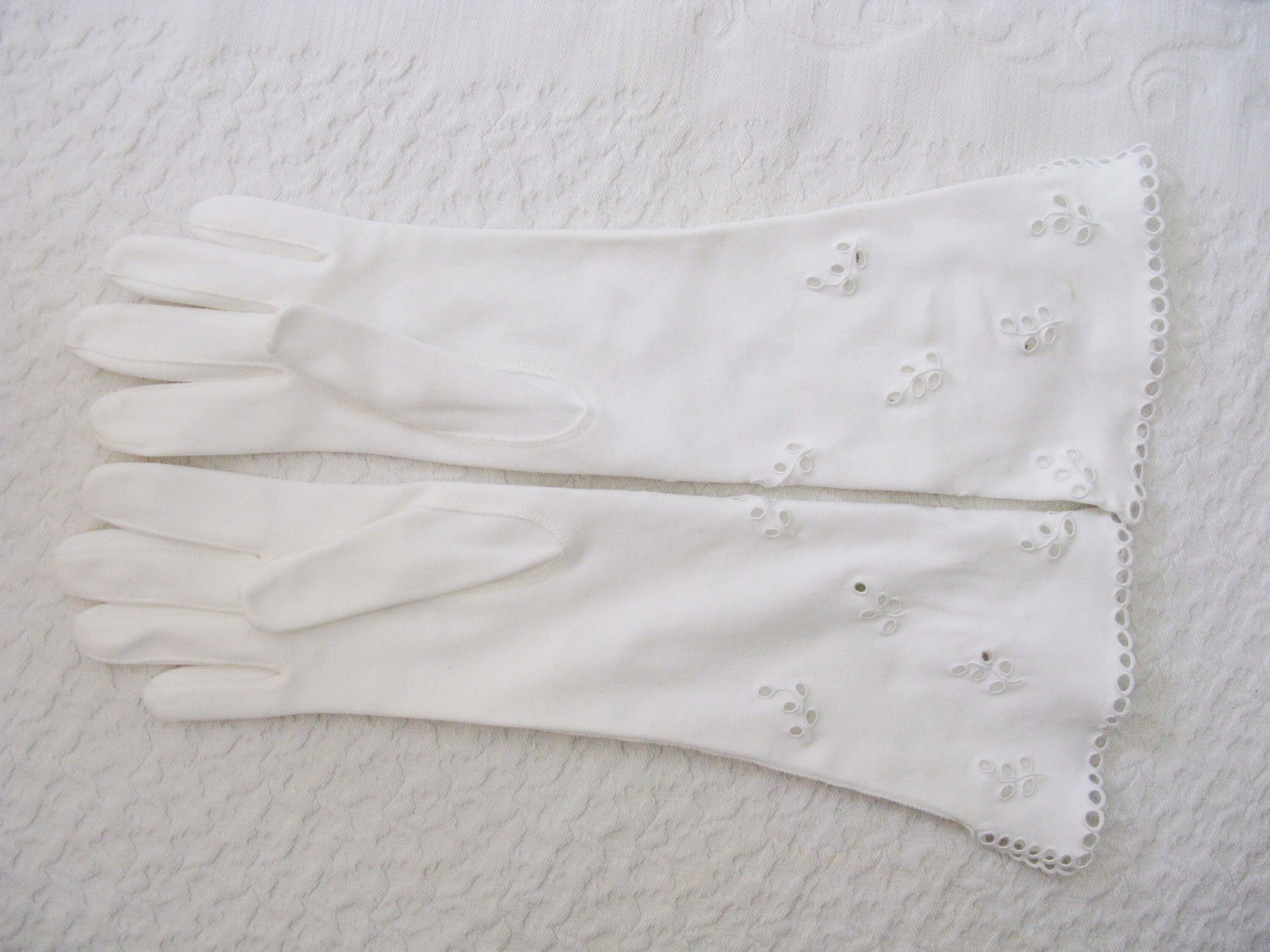 Vintage White Gloves Long Eyelet Embroidery Retro Mid Century Wedding Bride  Free Ship US Downton Austen Titanic Cosplay    When Roses Bloom