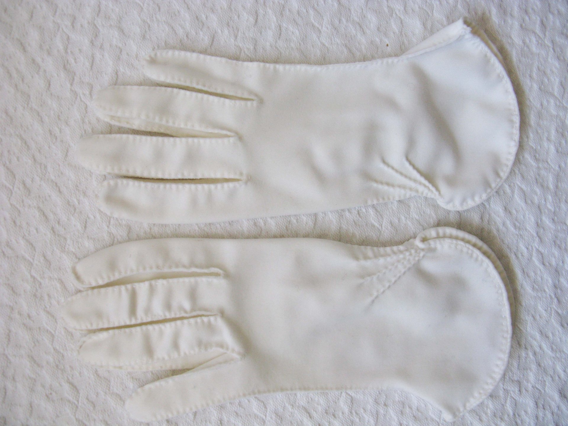 Gloves White Short  Retro Vintage Tea Party Elegant Cosplay Downton Miss Fisher Mid Century Style Free Ship US When Roses Bloom