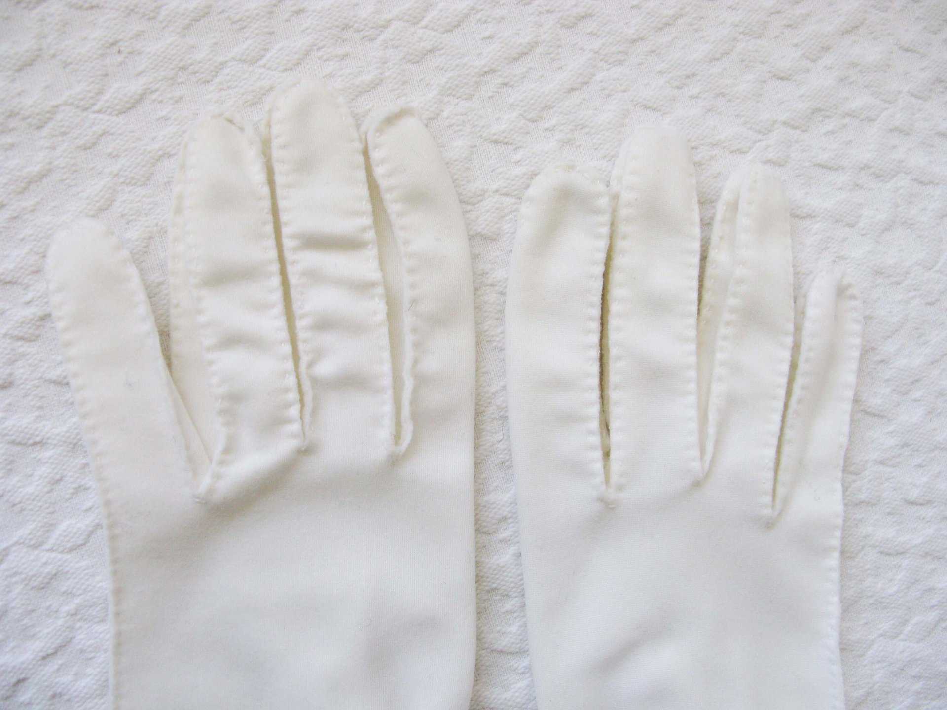 Gloves White Short  Retro Vintage Tea Party Elegant Cosplay Downton Miss Fisher Mid Century Style Free Ship US When Roses Bloom
