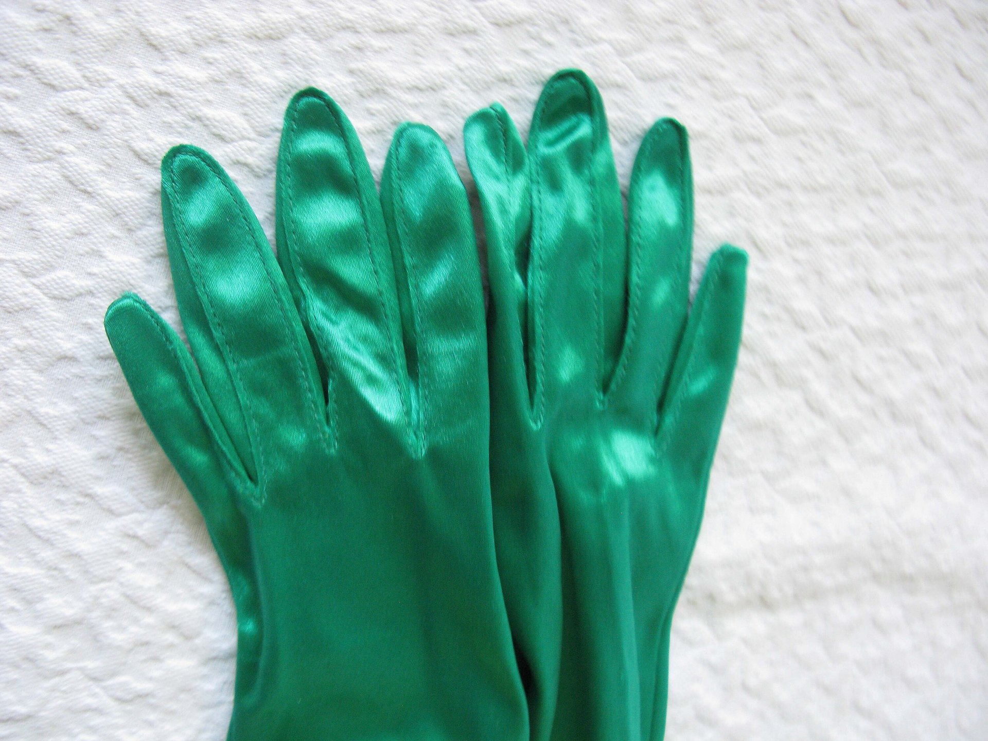 Green Gloves NOS Matinee Vintage Tea Party Retro Mid Century Cosplay Wedding Bride Bridesmaid Afternoon Tea Free Ship US When Roses Bloom