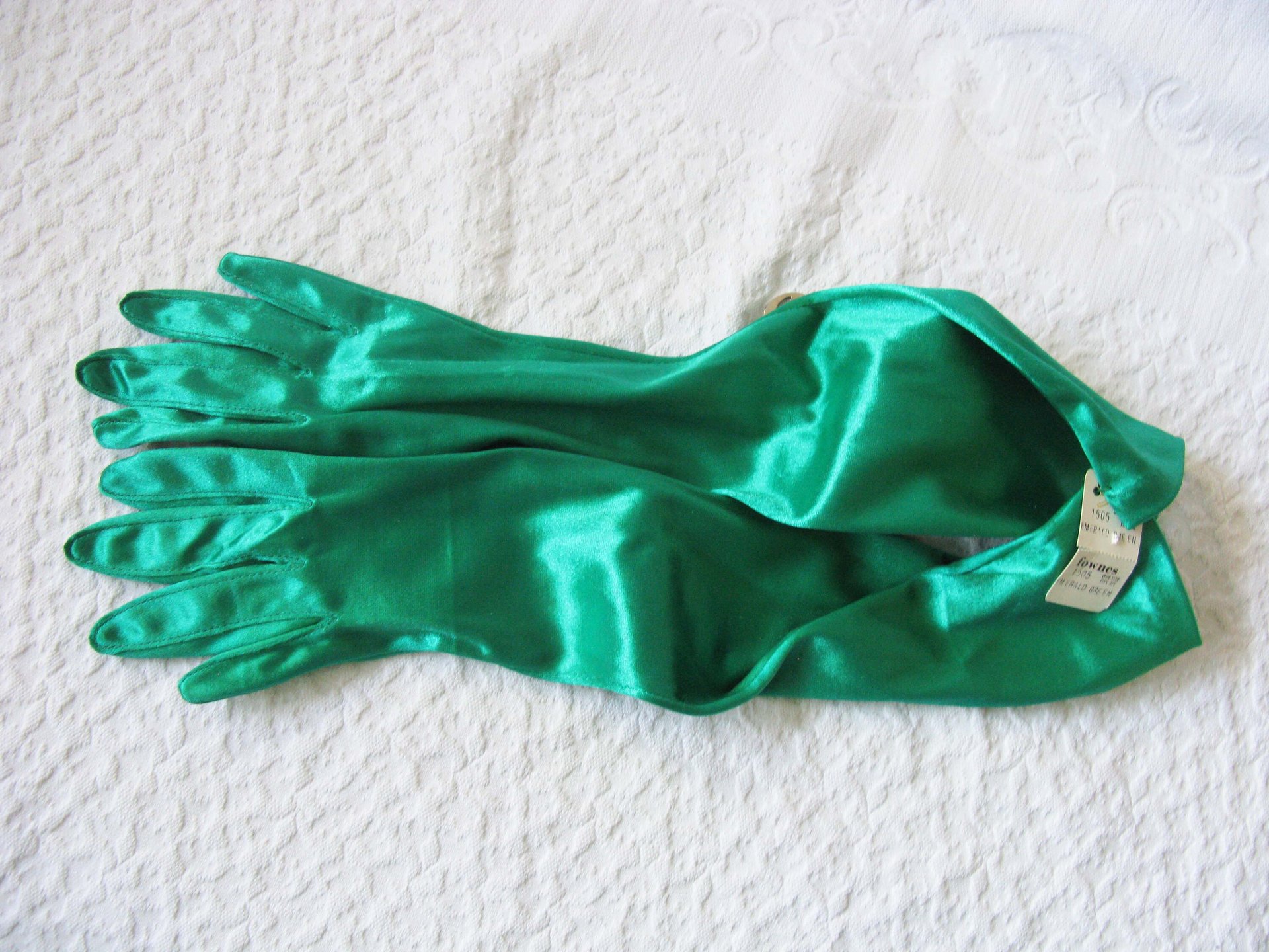 Green Gloves NOS Matinee Vintage Tea Party Retro Mid Century Cosplay Wedding Bride Bridesmaid Afternoon Tea Free Ship US When Roses Bloom