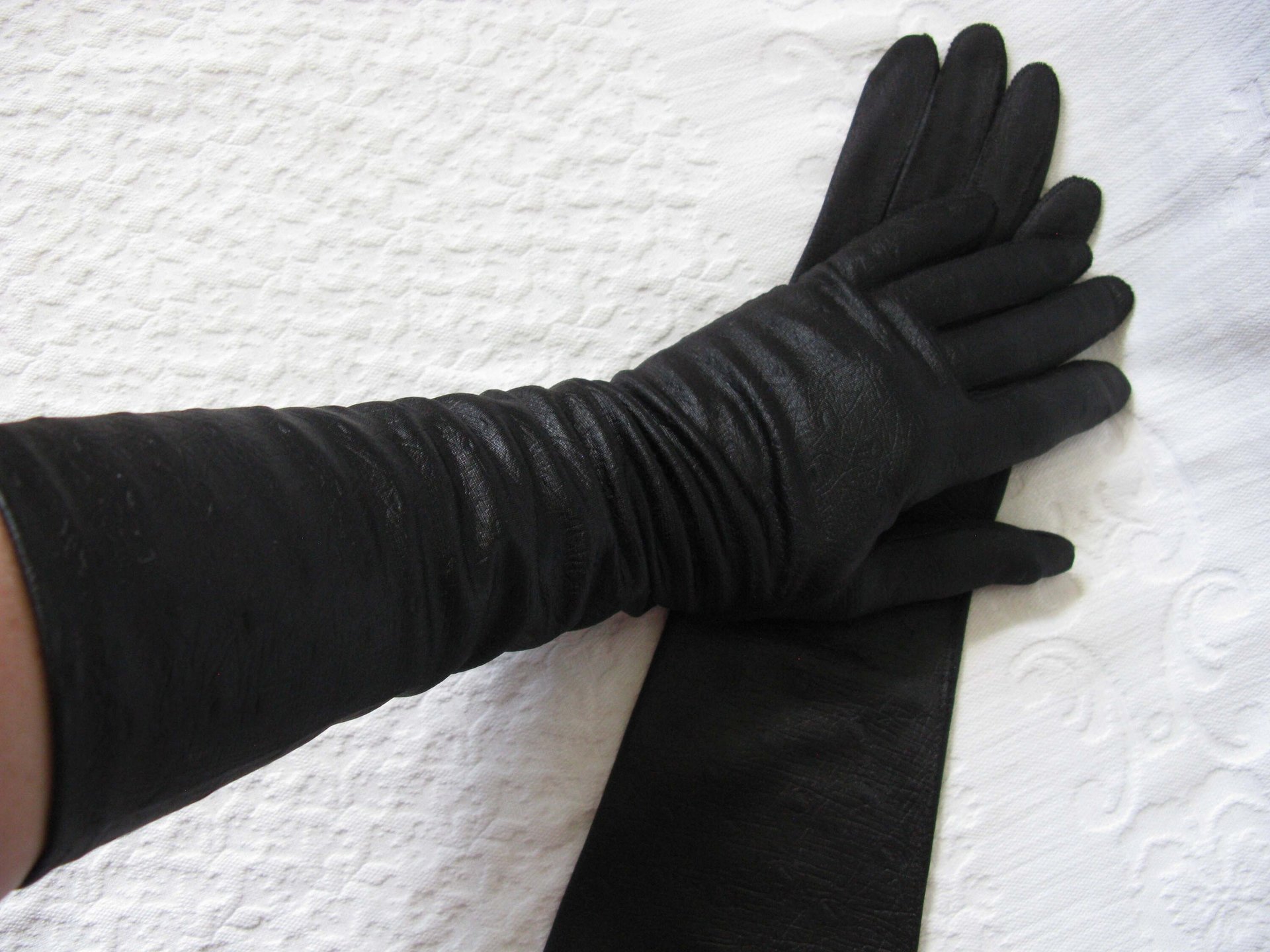 Vintage Gloves Black Sz 6 1/2 Faux Leather Vegan Fabric Matinee Classic Mid Century Mod Cocktail Party Style Free Ship US WhenRosesBloom