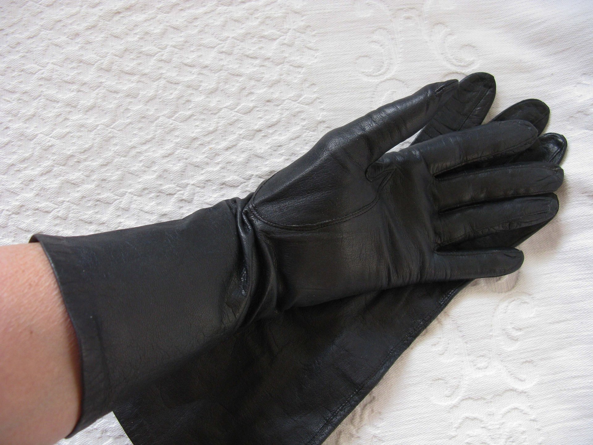 Black Leather Gloves Sz 7.5 Vintage Van Raalte Downton Steampunk Victorian Austen Miss Fisher Cosplay Style Free Ship in USA WhenRosesBloom