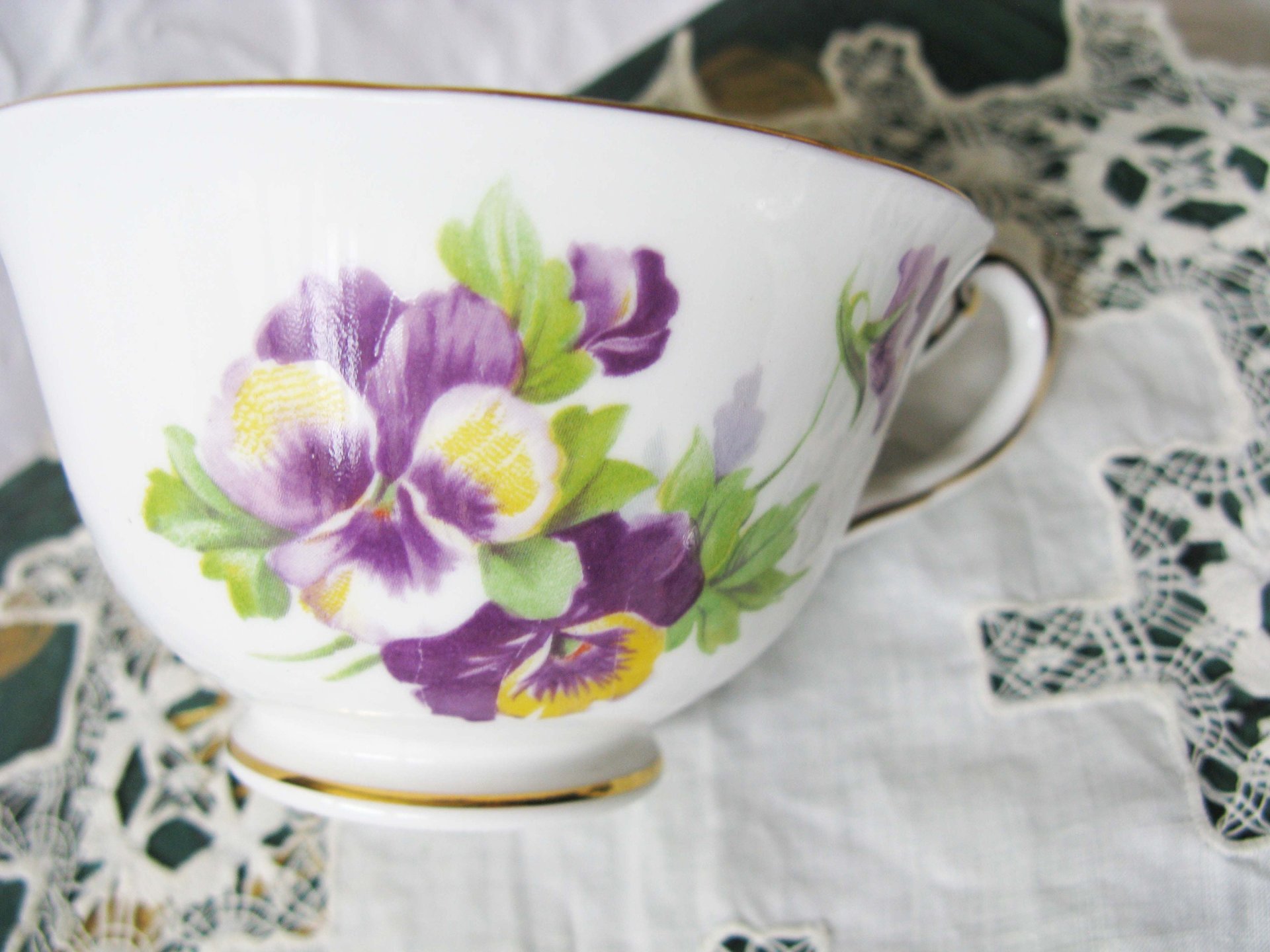 Vintage Pansy Tea Cup English Bone China Tea Gift Dainty Elegant Shabby Chic Retro Mid Century Classic British WhenRosesBloom