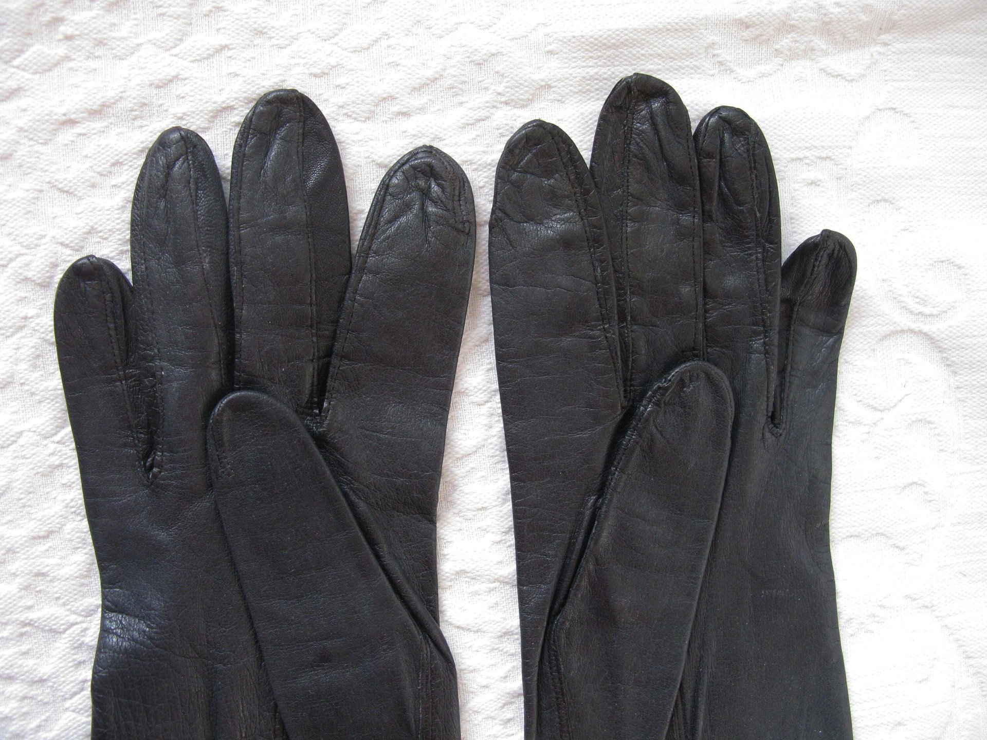 Black Leather Gloves Sz 7.5 Vintage Van Raalte Downton Steampunk Victorian Austen Miss Fisher Cosplay Style Free Ship in USA WhenRosesBloom