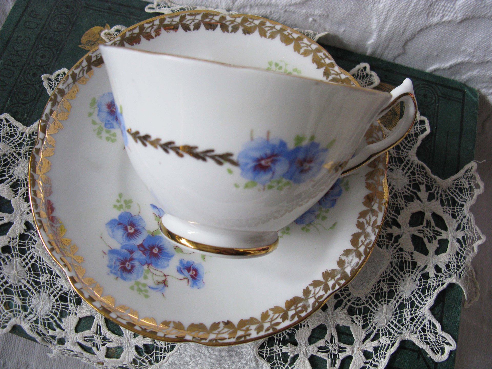 Pansy Tea Cup English Bone China Colingswood Vintage Tea Gift Dainty Elegant Shabby Chic Retro Mid Century Classic British WhenRosesBloom