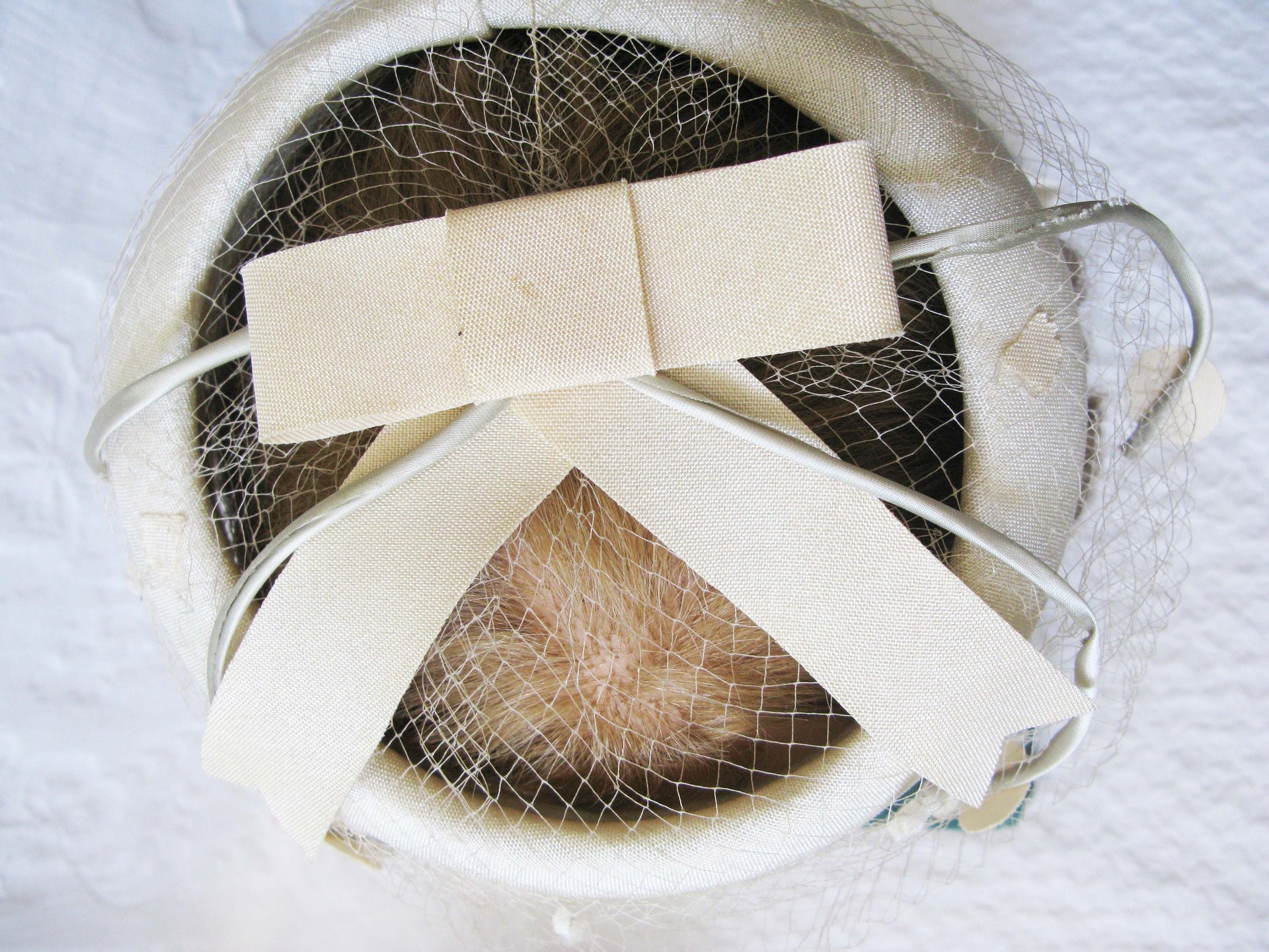 White Hat Vintage Fascinator Cocktail Tea Party Wedding Bridal Ring Circle Hat Net Birdcage Veil Mid Century WhenRosesBloom