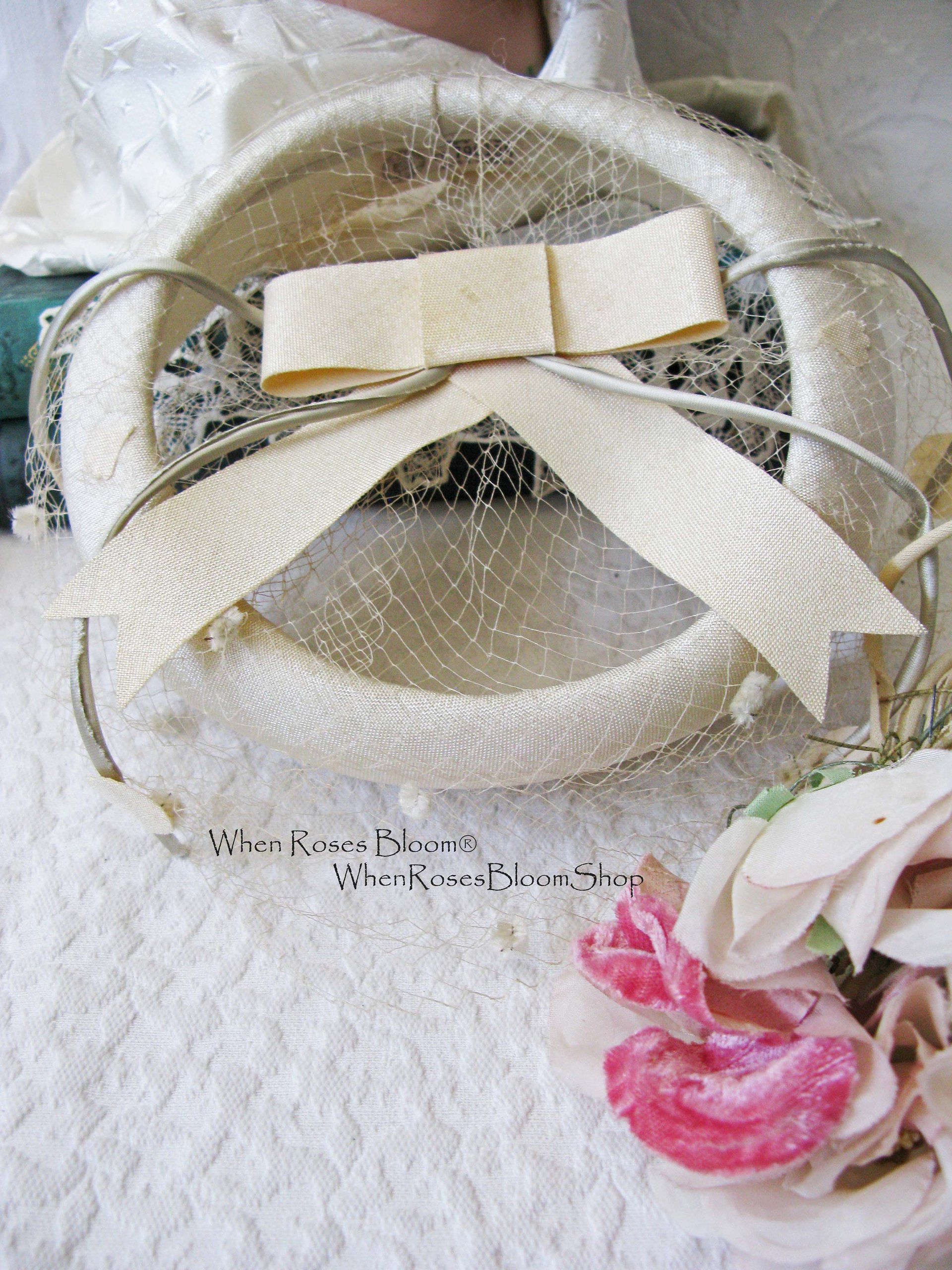 White Hat Vintage Fascinator Cocktail Tea Party Wedding Bridal Ring Circle Hat Net Birdcage Veil Mid Century WhenRosesBloom