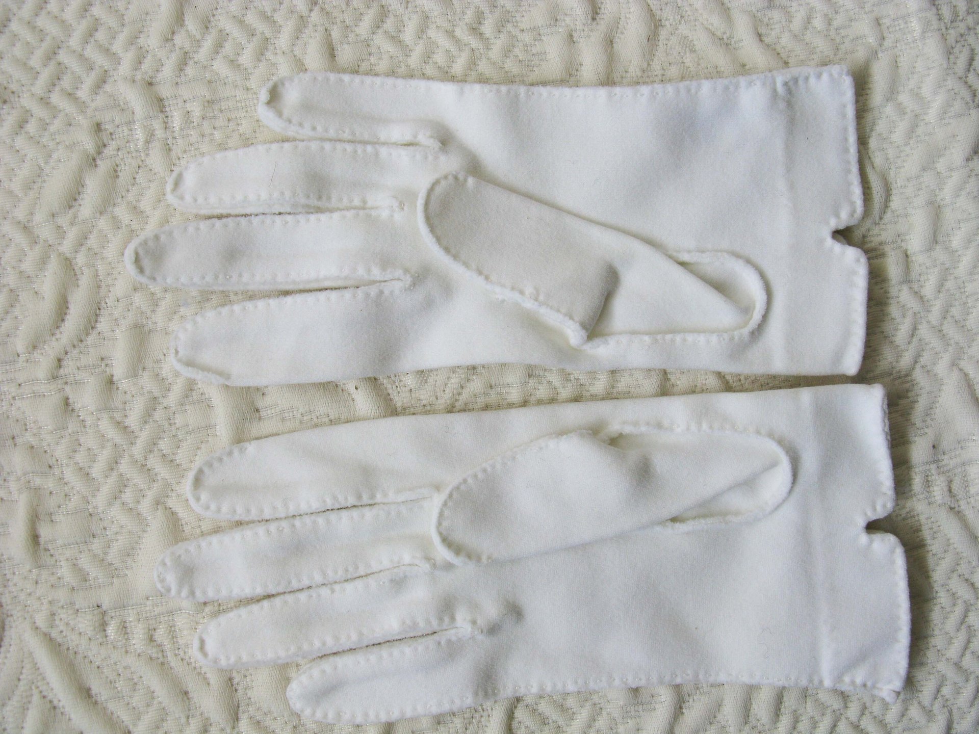 White Gloves Girl Child Size 6 Vintage Classic Tea Party 1st Communion Flower Girl Wedding  Retro Style Free Ship US WhenRosesBloom