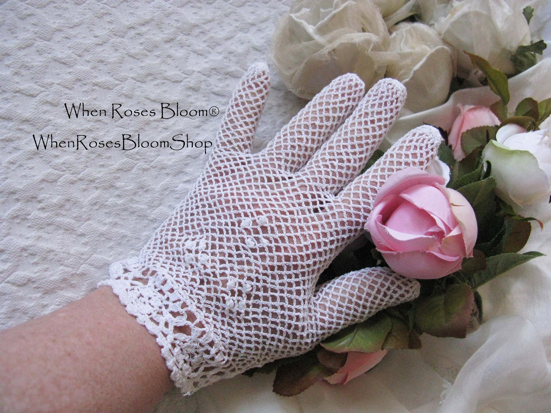 Vintage Gloves White Crochet Fishnet Elegant Tea Party Vintage Retro Wedding Bridesmaid 1st Communion Victoria Downton WhenRosesBloom