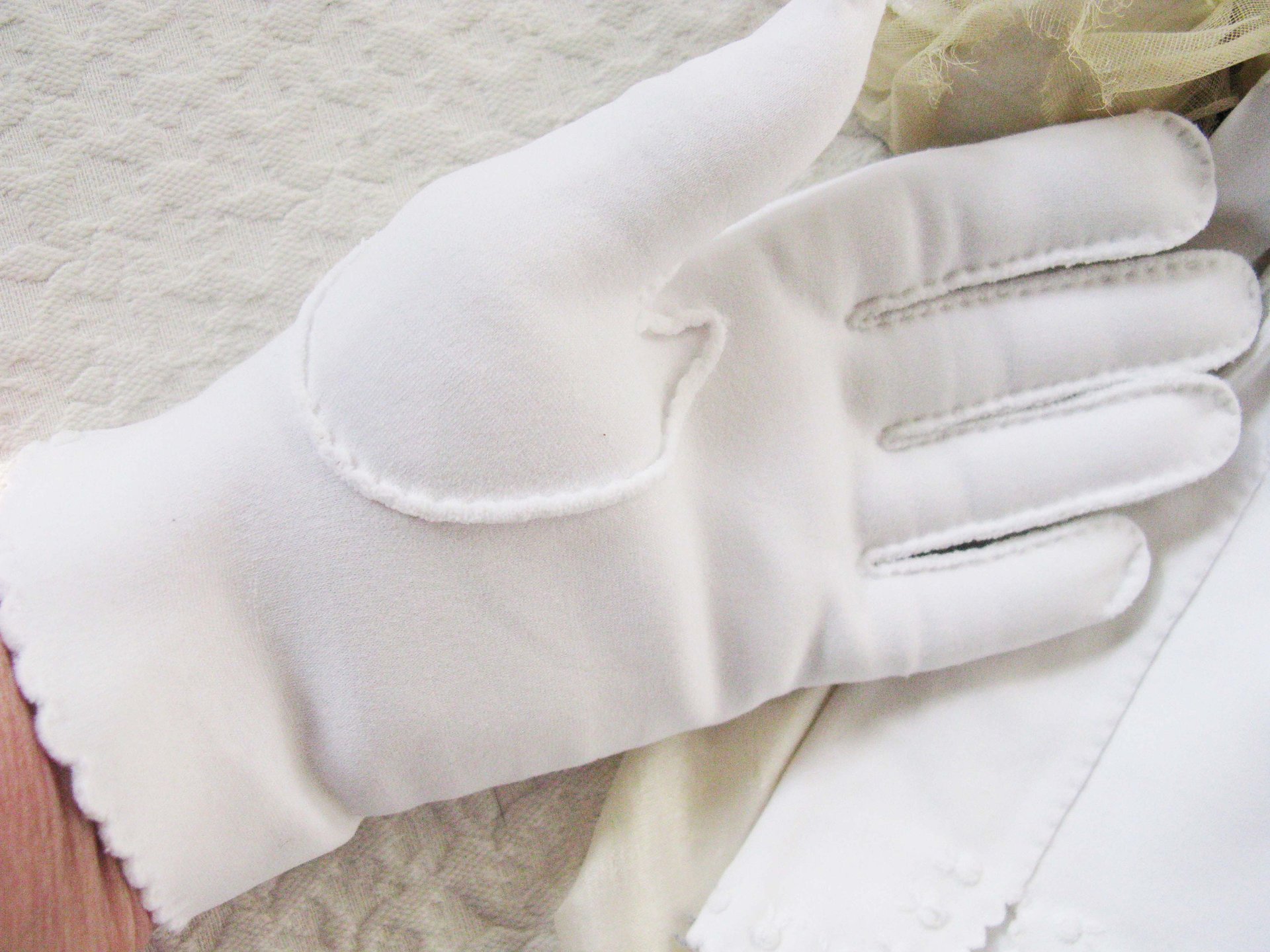 Vintage White Gloves Rose Embroidery Wedding Classic Retro Mid Century Bride Bridesmaid Downton Austen Cosplay Free Ship US When Roses Bloom