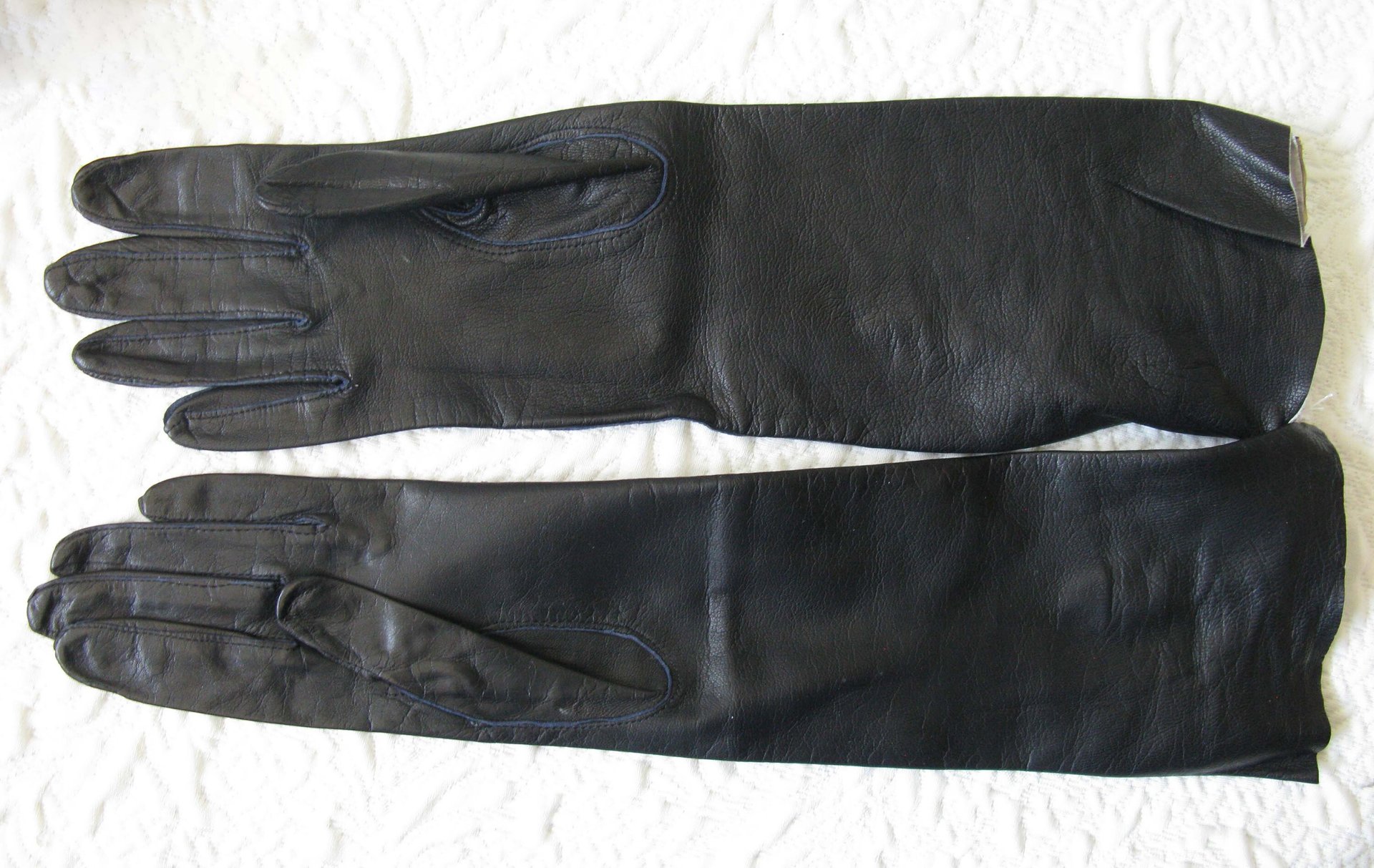 Black Leather Gloves Size 6.5 NOS Matinee Vintage Downton Steampunk Downton  Miss Fisher 50's -60's Cosplay Style  WhenRosesBloom