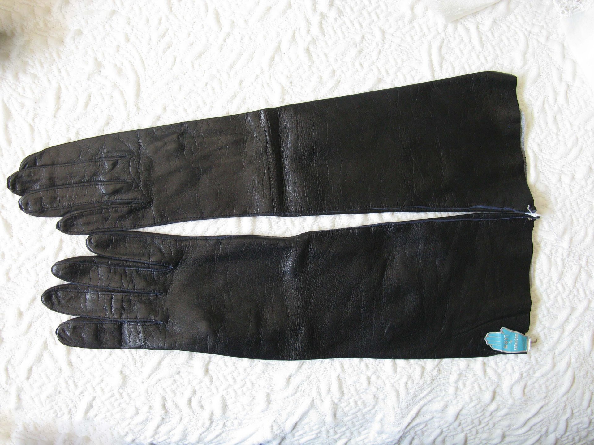 Black Leather Gloves Size 6.5 NOS Matinee Vintage Downton Steampunk Downton  Miss Fisher 50's -60's Cosplay Style  WhenRosesBloom