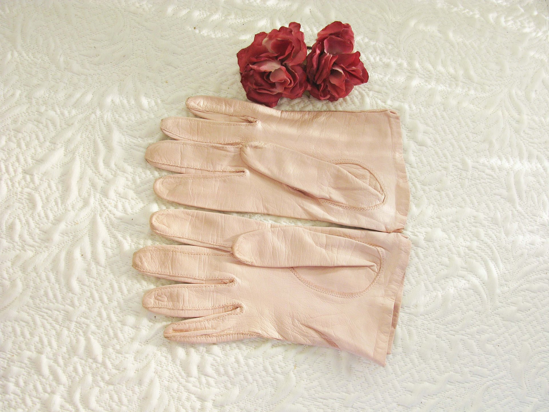 Vintage Pink Gloves French Leather Kislav 6-7 Wedding Tea Party Retro Mid Century Bridal Downton Jane Austen Retro Cosplay When Roses Bloom