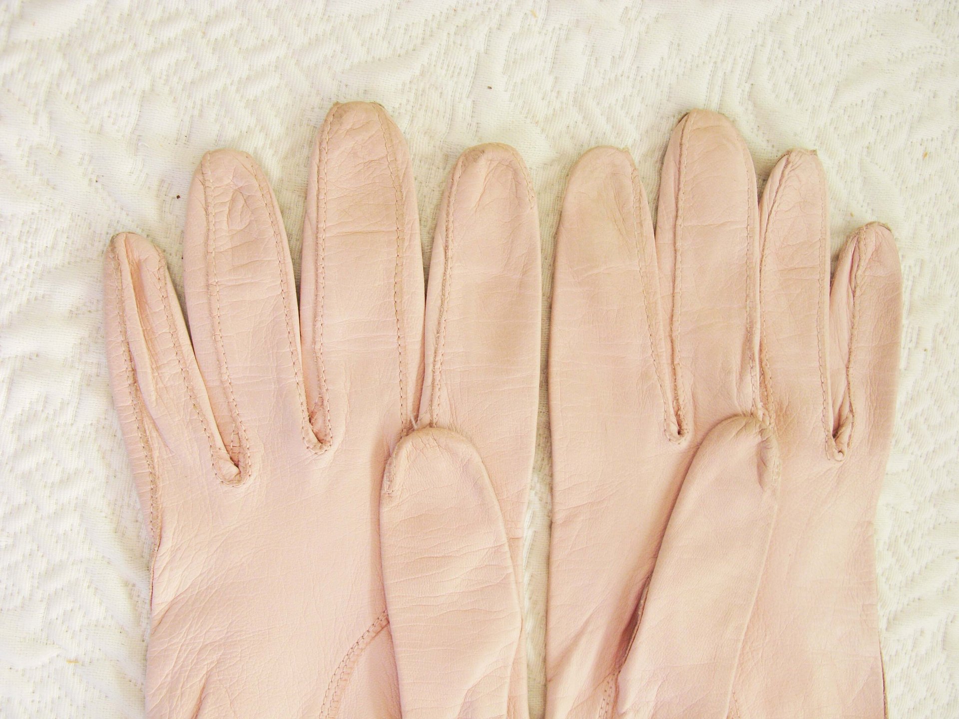 Vintage Pink Gloves French Leather Kislav 6-7 Wedding Tea Party Retro Mid Century Bridal Downton Jane Austen Retro Cosplay When Roses Bloom