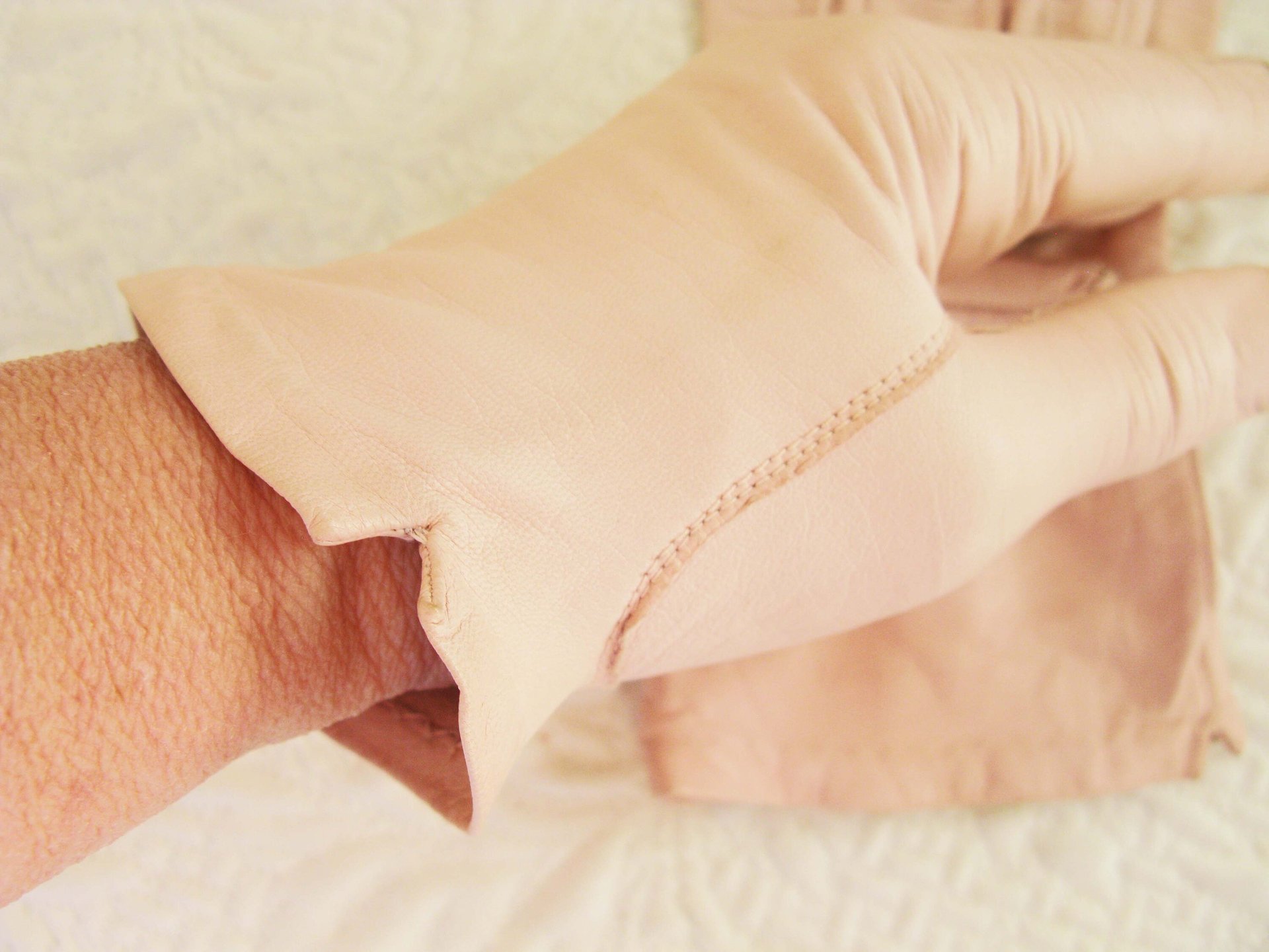 Vintage Pink Gloves French Leather Kislav 6-7 Wedding Tea Party Retro Mid Century Bridal Downton Jane Austen Retro Cosplay When Roses Bloom