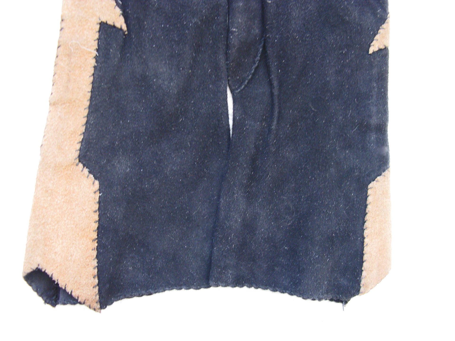 Vintage French Suede Leather Gloves, Arrow Applique - 1940s Viola Einberger