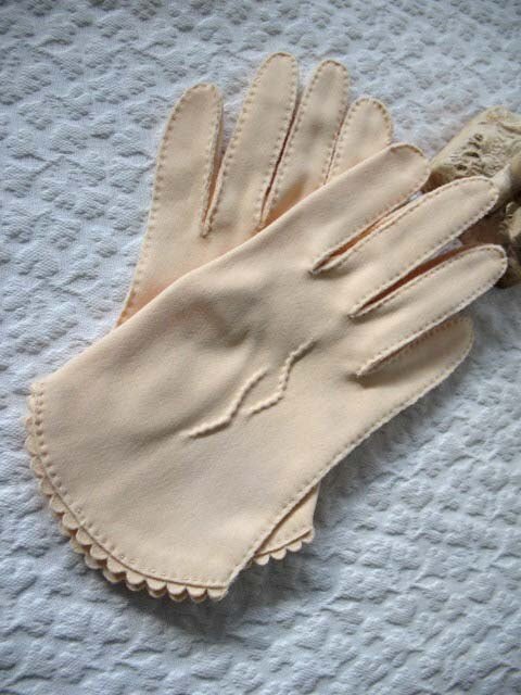 Vintage Gloves Beige Pink Flesh tone Retro Mid Century Tea Party Wedding Dance Bride Bridesmaid Petite Girl Free Ship US   WhenRosesBloom