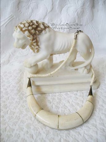 Vintage Necklace Carved Statement Ethnic Safari Africa Boho Minimalist Retro Tribal Steampunk Cosplay retro 60s 70s  WhenRosesBloom