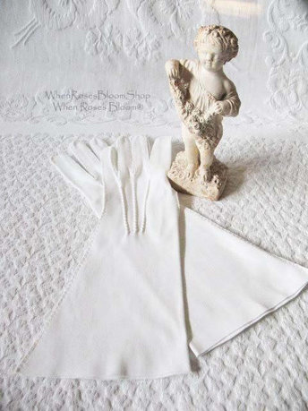 White Gloves  Opera Matinee Vintage Tea Party Dance Wedding Retro Mid Century Downton Titanic Jane Austen FREE SHIPPING US When Roses Bloom