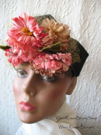 Vintage Black Hat Retro Straw Pink Floral Accent Classic Elegant Tea Party Circa 1930-1950s Hi Style Hats Women's Accessories WhenRosesBloom