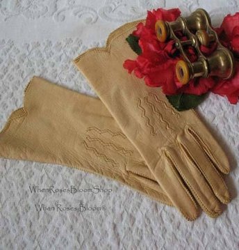 Vintage Leather Driving Gloves Beige Pigskin Retro Mid Century Miss Fisher Audrey Hepburn Cosplay Fashion  Free Ship in US WhenRosesBloom
