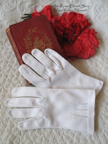 Vintage White Gloves for Classic Tea Party 1st Communion Wedding Bride Bridesmaid Retro Mid Century Style WhenRosesBloom