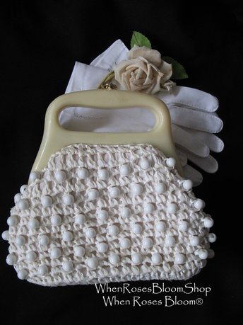 Vintage Italian Purse White Crochet Raffia Beads Boho Bohemian Retro Mid Century Suburban Chic Summer HandBag Casual Classic WhenRosesBloom