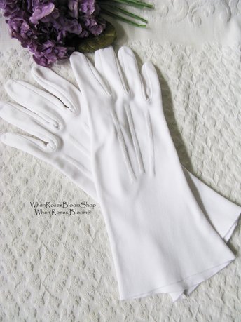 Vintage Gloves White Matinee Tea Party Dance Wedding Retro Mid Century Washable Everyday Gloves  FREE SHIPPING US When Roses Bloom