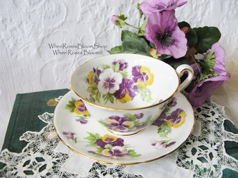 Vintage Pansy Tea Cup English Bone China Tea Gift Dainty Elegant Shabby Chic Retro Mid Century Classic British WhenRosesBloom