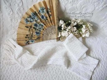 Vintage White Gloves Long Lace Opera Wedding Debutante Mid Century Bride Bridesmaid  Downton J Austen Titanic Free Ship US When Roses Bloom