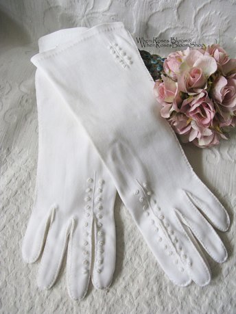 Vintage White Gloves Size 7-8 Wedding Classic Retro Mid Century Bride Bridesmaid Downton Austen Cosplay Free Ship US When Roses Bloom