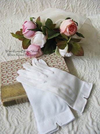 Little Girl Gloves Vintage White cotton size 6 When Roses Bloom®
