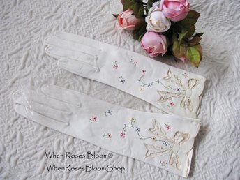 Vintage Gloves White Kid Leather NOS Cut out bow embroidery Sz 6 7 Downton Miss Fisher Audrey Hepburn Cosplay New Old Stock  WhenRosesBloom